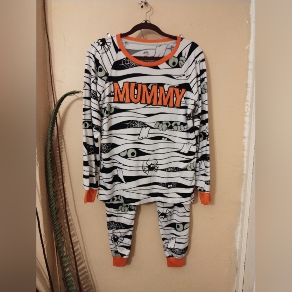 Way to Celebrate! Halloween childrens unisex white mummy pajamas size med (8-10)